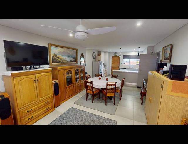 3 BEDROOM TOWNHOUSE FOR SALE IN GEORGE SOUTH